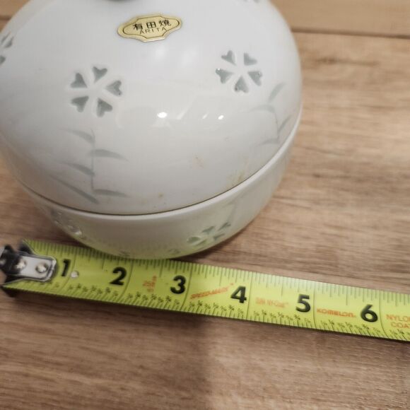 Vtg Japanese Arita-Yaki Porcelain Tea Canister Hotaru Bori Translucent Clover - Picture 3 of 8